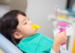 پیشگیری از پوسیدگی دندان کودکان با تجویز فلوراید